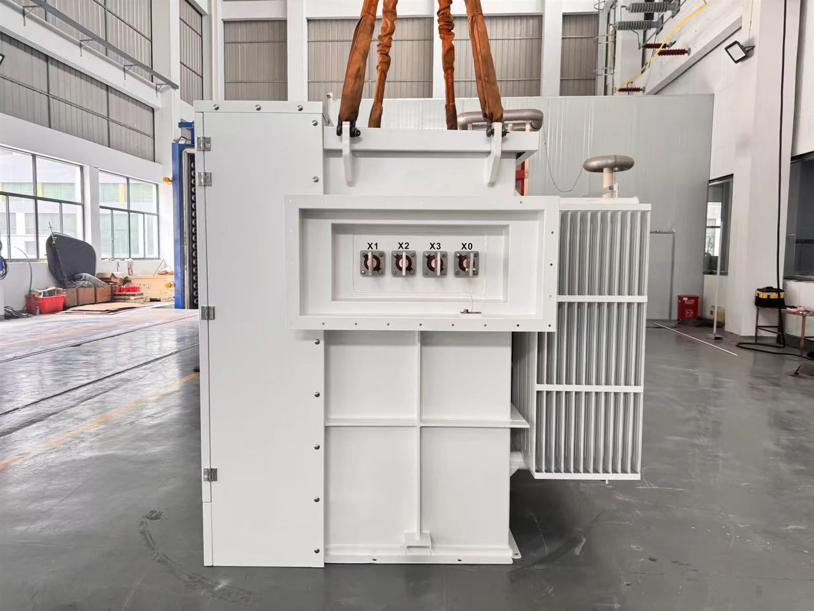 side-mounted LV bushing side-mounted LV bushing